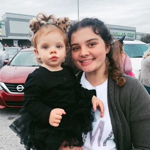 Meet your Posher, Halie